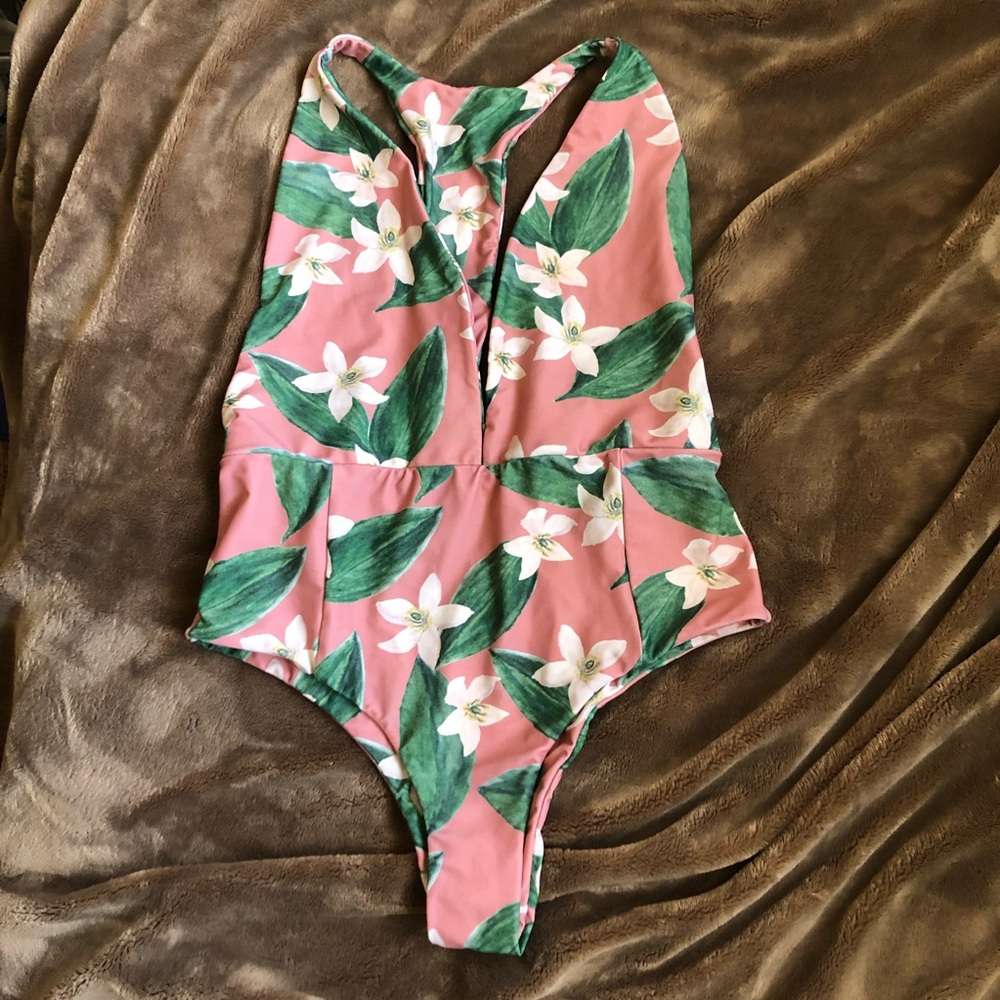 Benoa one piece bikini